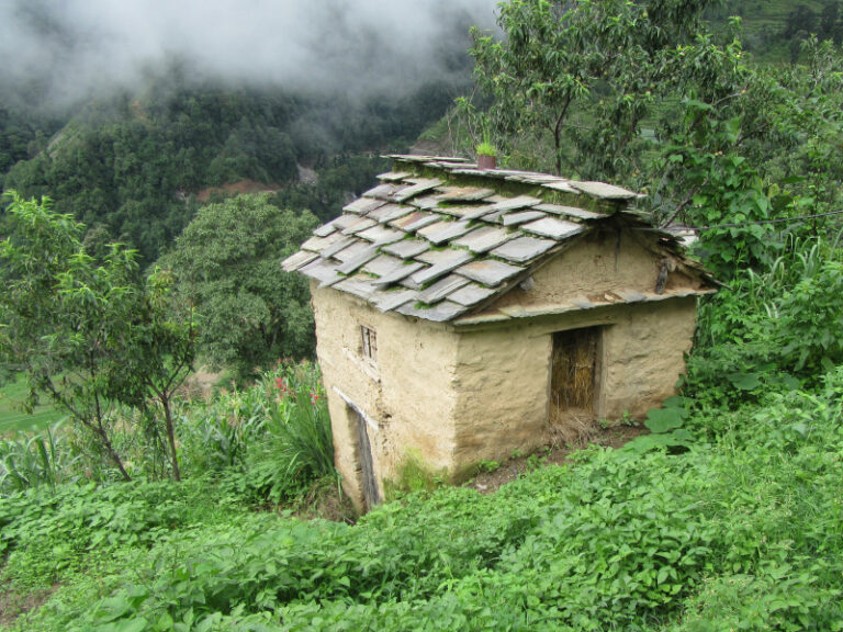 Safe menstruation instead of stigmatisation in Western Nepal